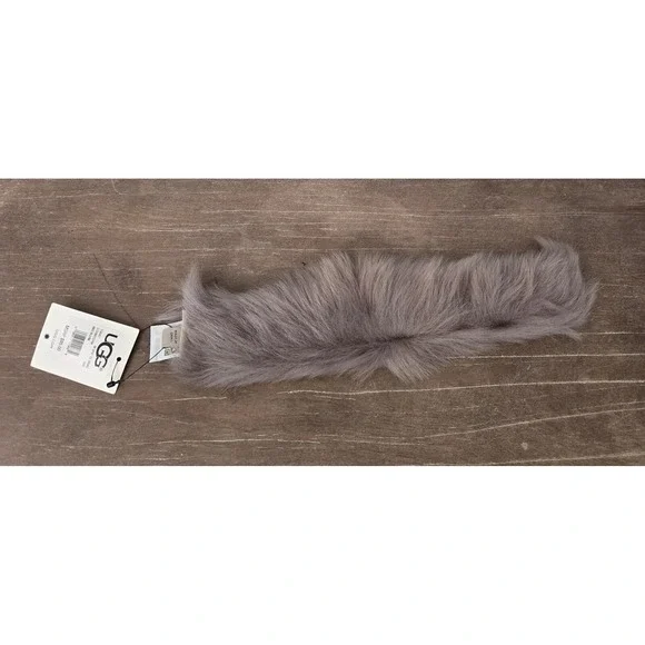 New UGG Faux Fur Bracelet Cuff Cozy Warm Winter Accessory Stormy Gray O/S - Picture 2 of 5